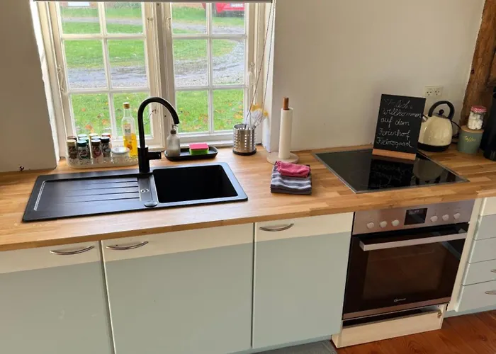 Faebrogaard Gæstehus 3*